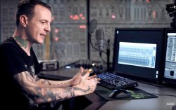 MasterClass deadmau5 Teaches Electronic Music Production TUTORiAL 250x157 - مستر کلاس ساخت موسیقی الکترونیک توسط deadmau5